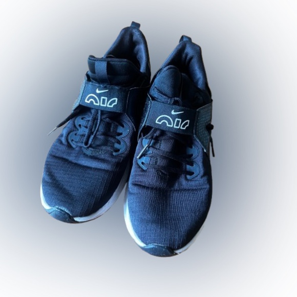 Nike Women's Athletic Shoes - Size 9